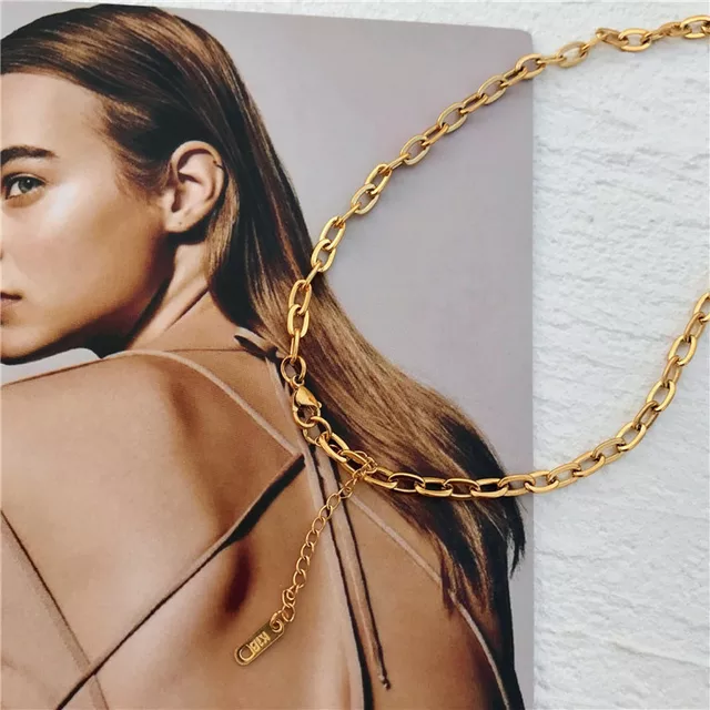 Vivi Necklace