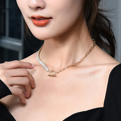 Rea Necklace
