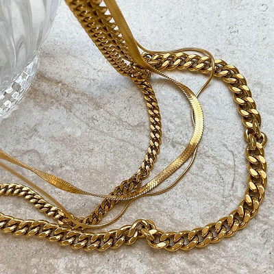 Evia Necklace