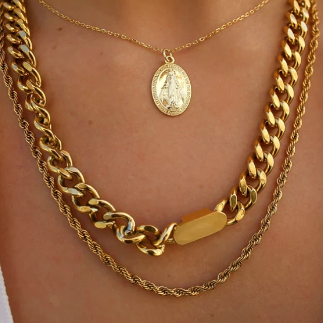 Raquel Necklace