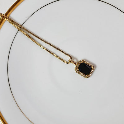 Lara Necklace