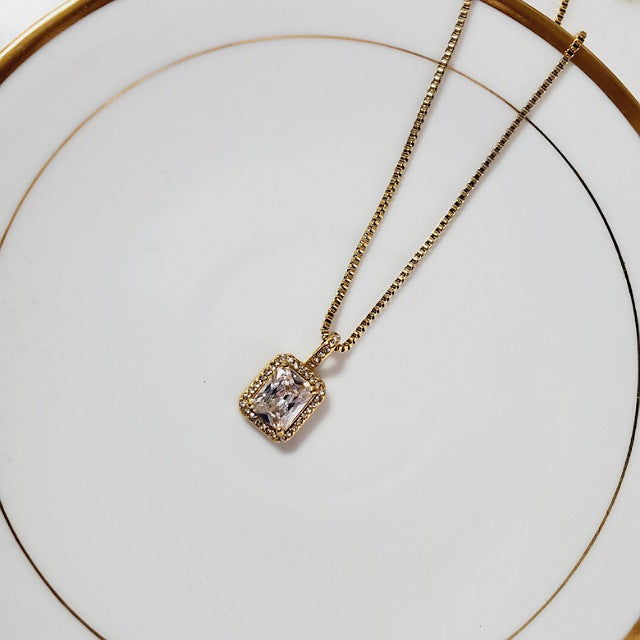 Lara Necklace